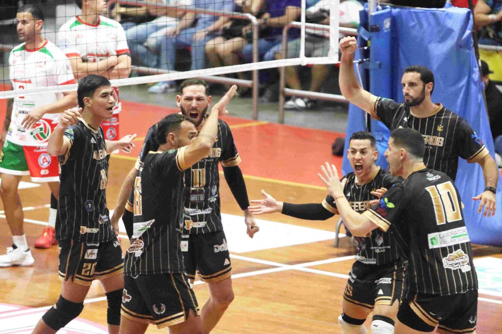 Cafeteros Open the LVSM Finals with Dramatic Win over the Caribes