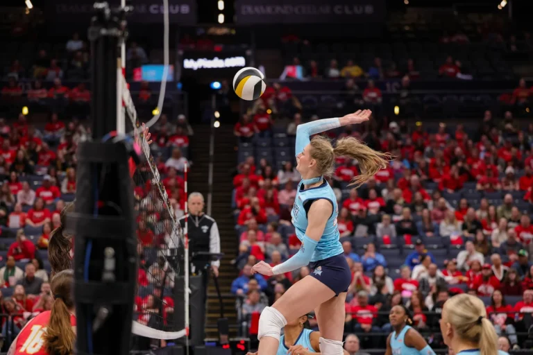 Indy Downs Columbus in Straight Sets to Move Record to Sizzling 11-2 