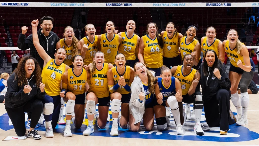 Mojo Outlast Dallas in Five-Set Thriller at Viejas Arena