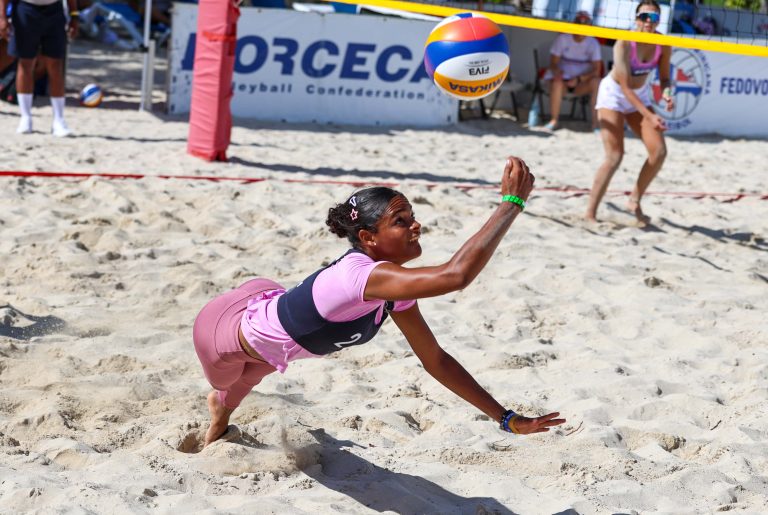The women’s competition gets off to a fierce start at the U18 Qualifying Tournament in Juan Dolio