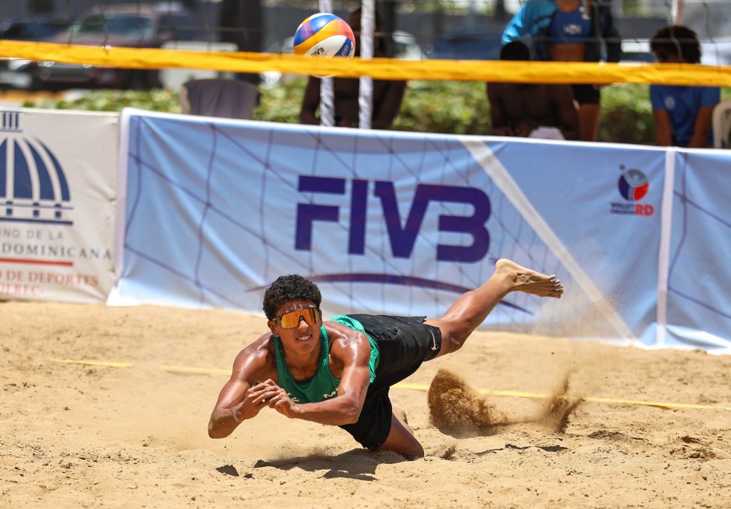 Five Men’s Duos Open Undefeated at Güibia Tour
