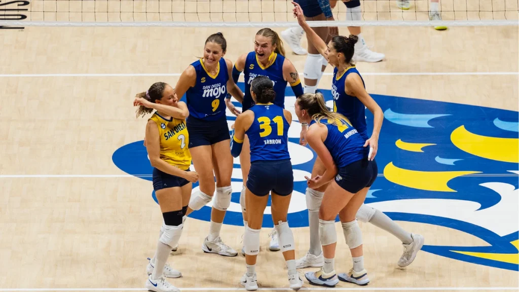 Mojo sweep Grand Rapids Rise to strengthen third-place standing in final home match