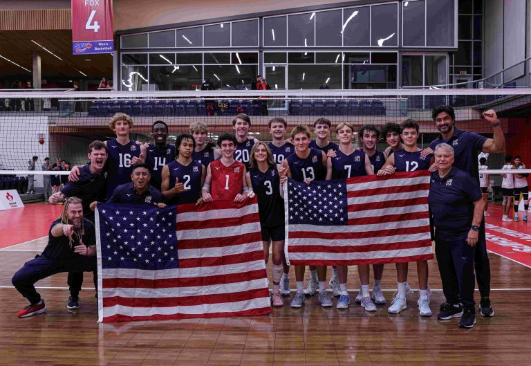 USA battles to advance to final