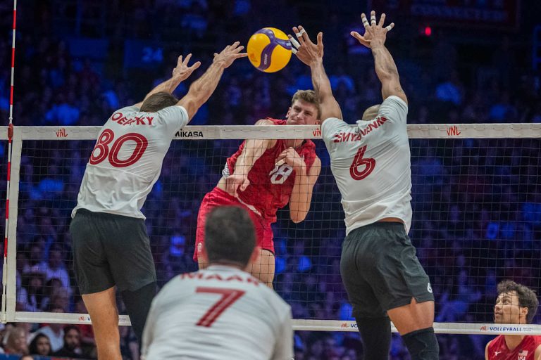 USA Completes Reverse Sweep Against Canada, Cuba Lets Lead Slip Away