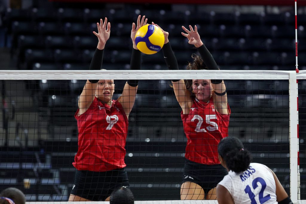 Canada advances to championship match with straight-set victory over Dominican Republic