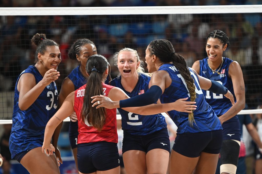 United States Powers Past Dominican Republic to Reach the Continental Championship Final