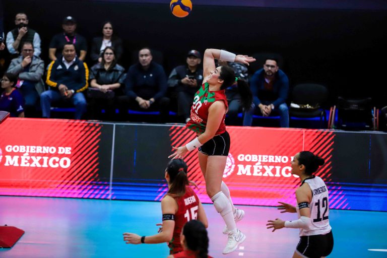 Mexico Pulls Off Reverse Sweep Against Cuba to Remain Unbeaten