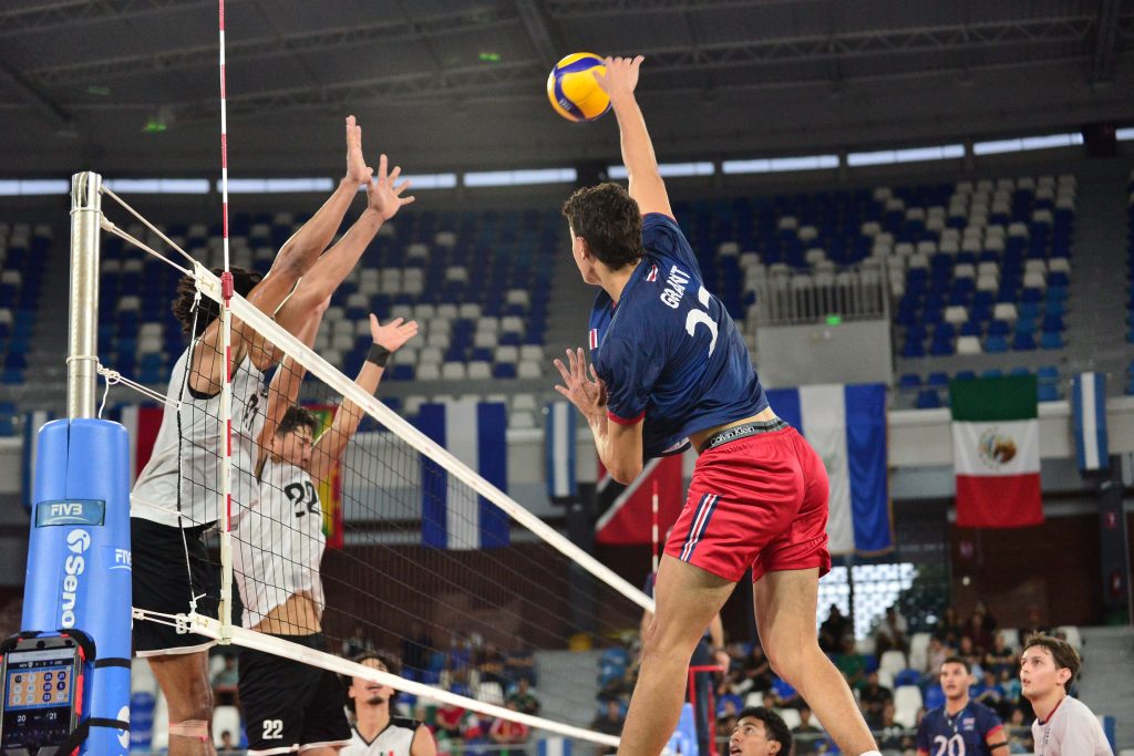 Costa Rica Surprises Mexico in Straight Sets