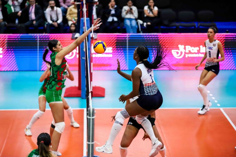 Mexico’s Powerful Serving Fuels Opening Win over Dominican Republic